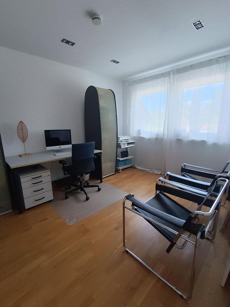 Predaj domu 146 m², pozemok 705 m², Remchingen, Bádensko-Wurttembersko Predaj domu 146 m², pozemok 705 m², Remchingen, Bádensko-Wurttembersko