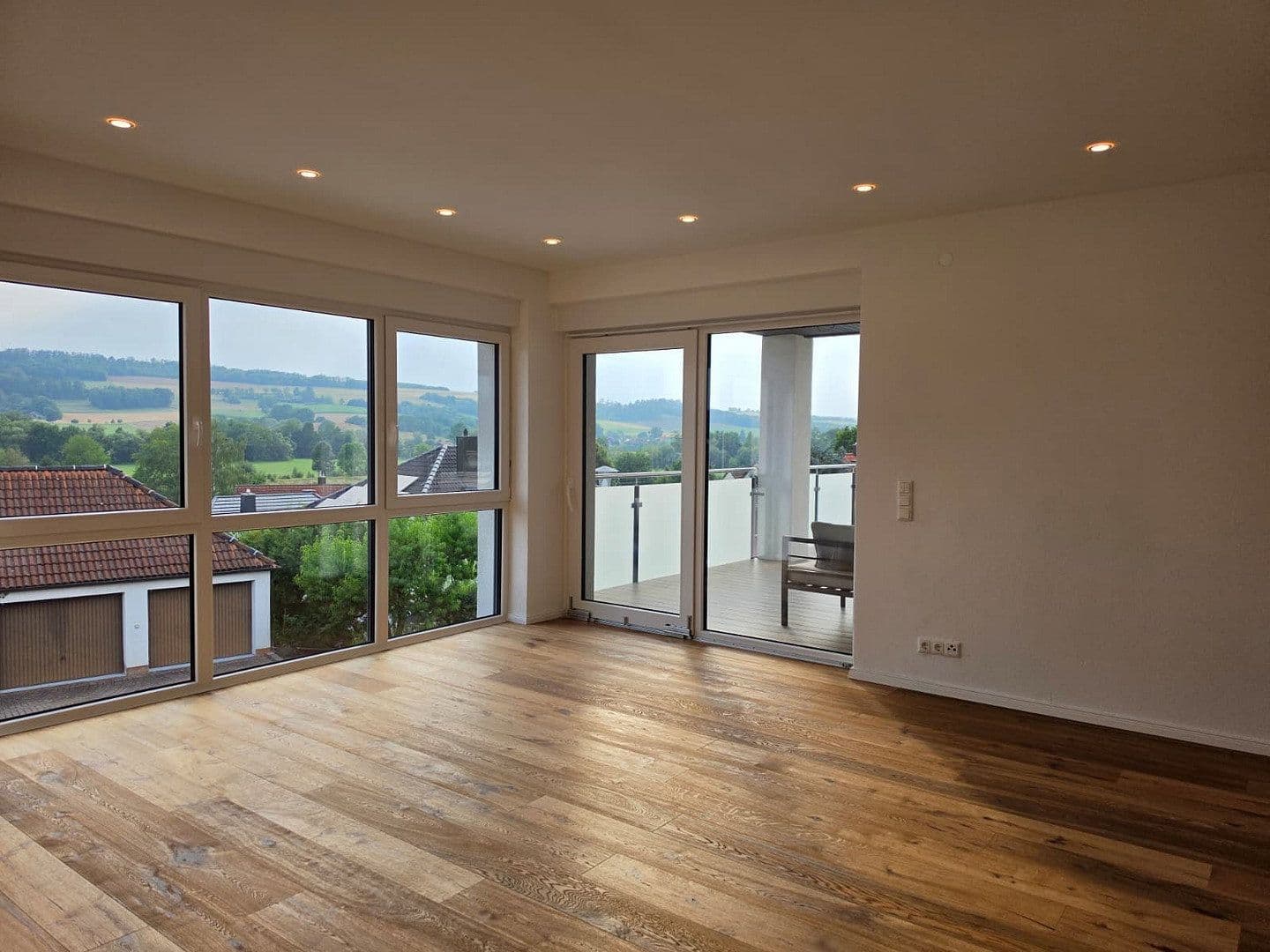 Predaj domu 210 m², pozemok 610 m², Himmelkron, Bavorsko Predaj domu 210 m², pozemok 610 m², Himmelkron, Bavorsko