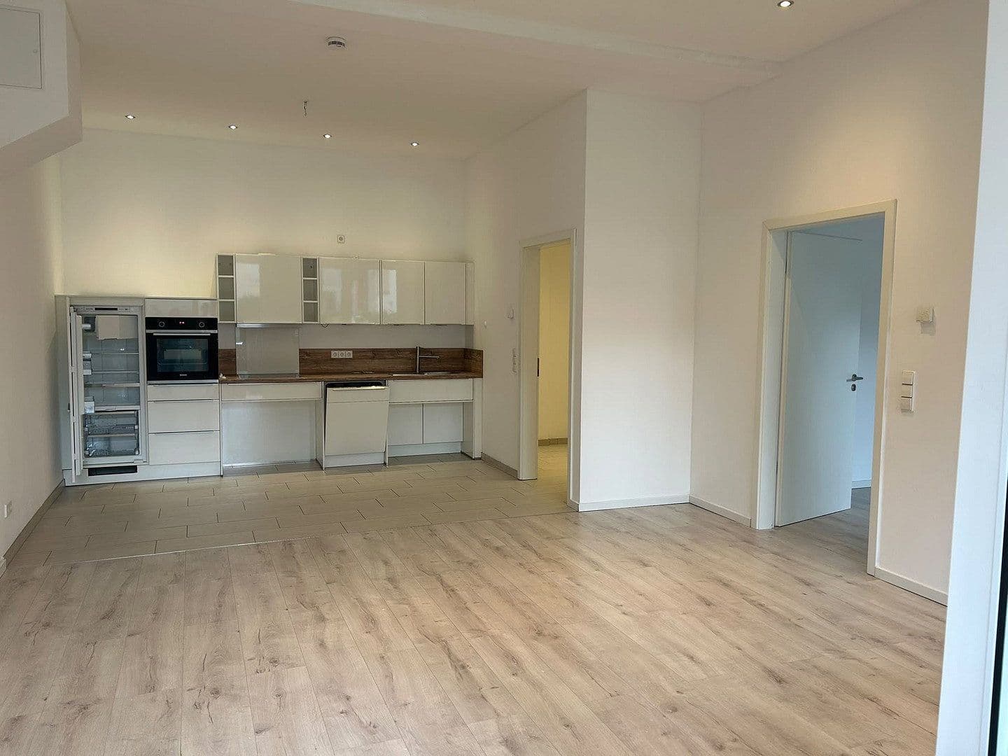 Prenájom bytu 1-izbový 62 m², Rheinstr. 51, Baden-Baden, Bádensko-Wurttembersko Prenájom bytu 1-izbový 62 m², Rheinstr. 51, Baden-Baden, Bádensko-Wurttembersko