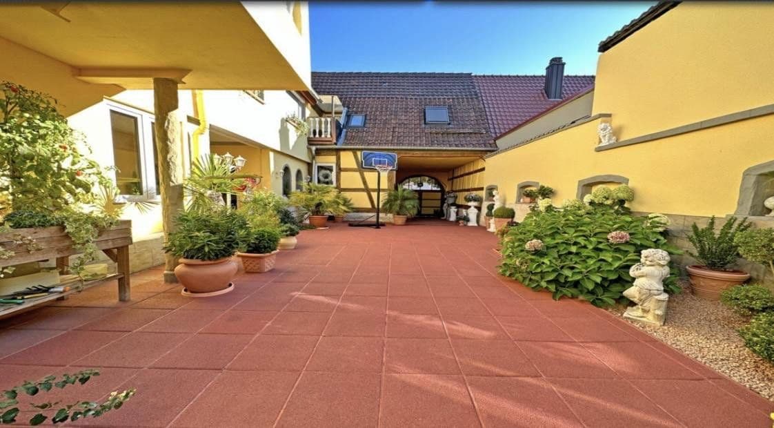 Predaj domu 240 m², pozemok 360 m², Germersheim, Porýnie-Falcko Predaj domu 240 m², pozemok 360 m², Germersheim, Porýnie-Falcko