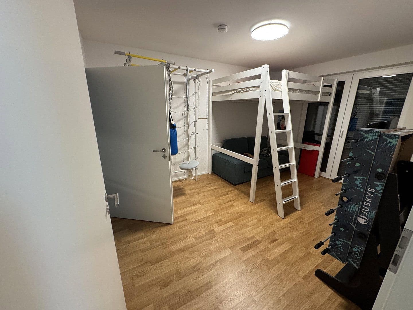 Predaj bytu 5-izbový 104 m², Jungbornweg 6, Köln, Severné Porýnie - Westfálsko Predaj bytu 5-izbový 104 m², Jungbornweg 6, Köln, Severné Porýnie - Westfálsko