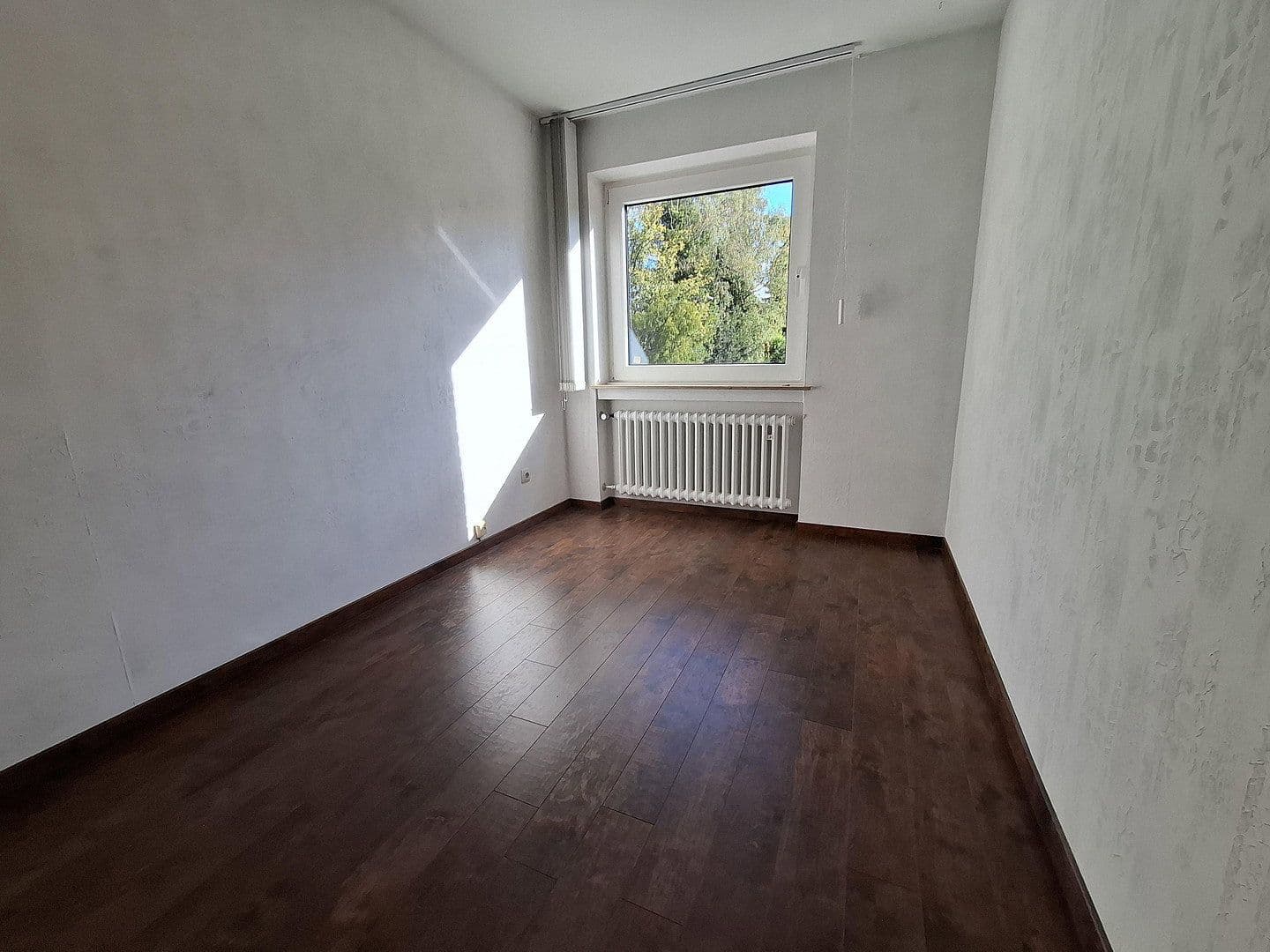 Predaj domu 122 m², pozemok 227 m², Dürerstraße 21, Haan, Severné Porýnie - Westfálsko Predaj domu 122 m², pozemok 227 m², Dürerstraße 21, Haan, Severné Porýnie - Westfálsko
