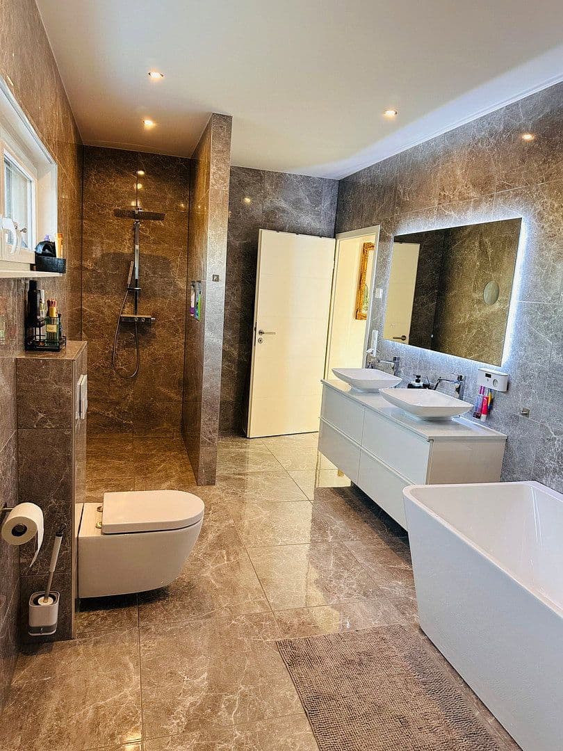 Predaj domu 171 m², pozemok 707 m², Ilsede, Dolné Sasko Predaj domu 171 m², pozemok 707 m², Ilsede, Dolné Sasko