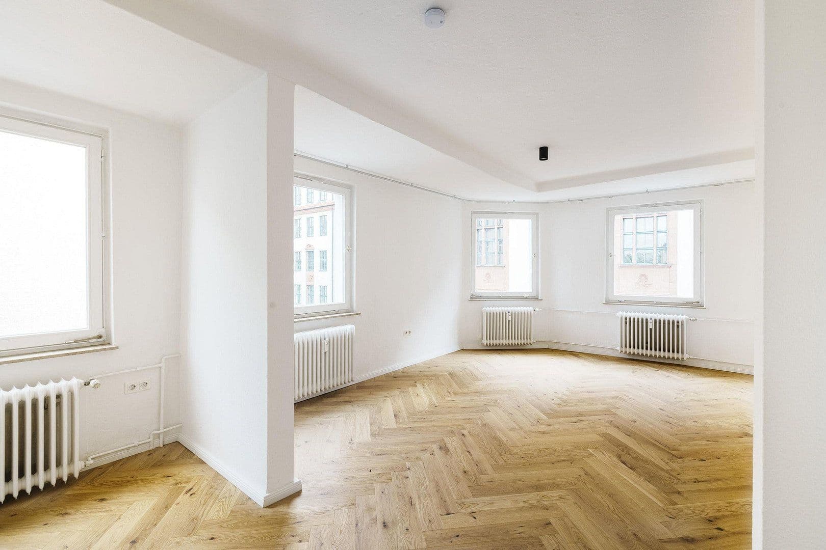 Predaj domu 356 m², pozemok 173 m², Wulfsheinstrasse 1, Berlin, Berlín Predaj domu 356 m², pozemok 173 m², Wulfsheinstrasse 1, Berlin, Berlín