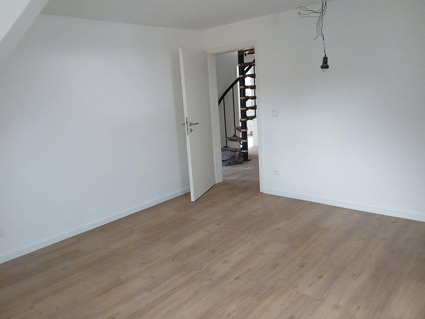 Prenájom bytu 1-izbový 30 m², Blaubeuren, Bádensko-Wurttembersko Prenájom bytu 1-izbový 30 m², Blaubeuren, Bádensko-Wurttembersko