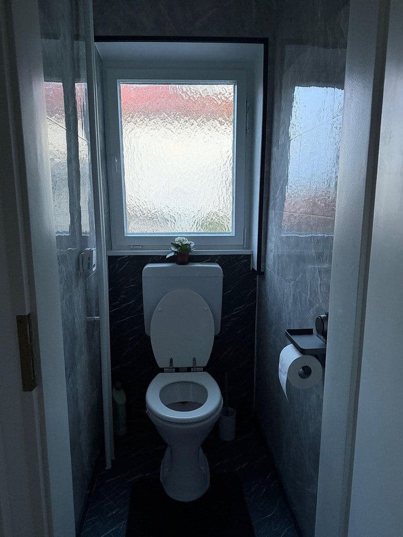 Predaj domu 105 m², pozemok 515 m², Oedheim, Bádensko-Wurttembersko Predaj domu 105 m², pozemok 515 m², Oedheim, Bádensko-Wurttembersko