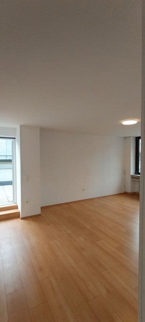 Prenájom bytu 4-izbový 125 m², Kleiner Exerzierplatz 4, Passau, Bavorsko Prenájom bytu 4-izbový 125 m², Kleiner Exerzierplatz 4, Passau, Bavorsko