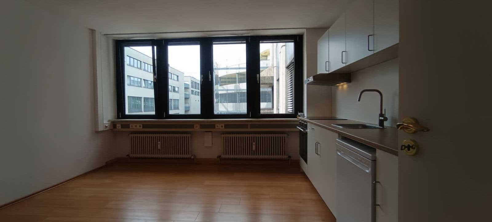 Prenájom bytu 4-izbový 125 m², Kleiner Exerzierplatz 4, Passau, Bavorsko Prenájom bytu 4-izbový 125 m², Kleiner Exerzierplatz 4, Passau, Bavorsko