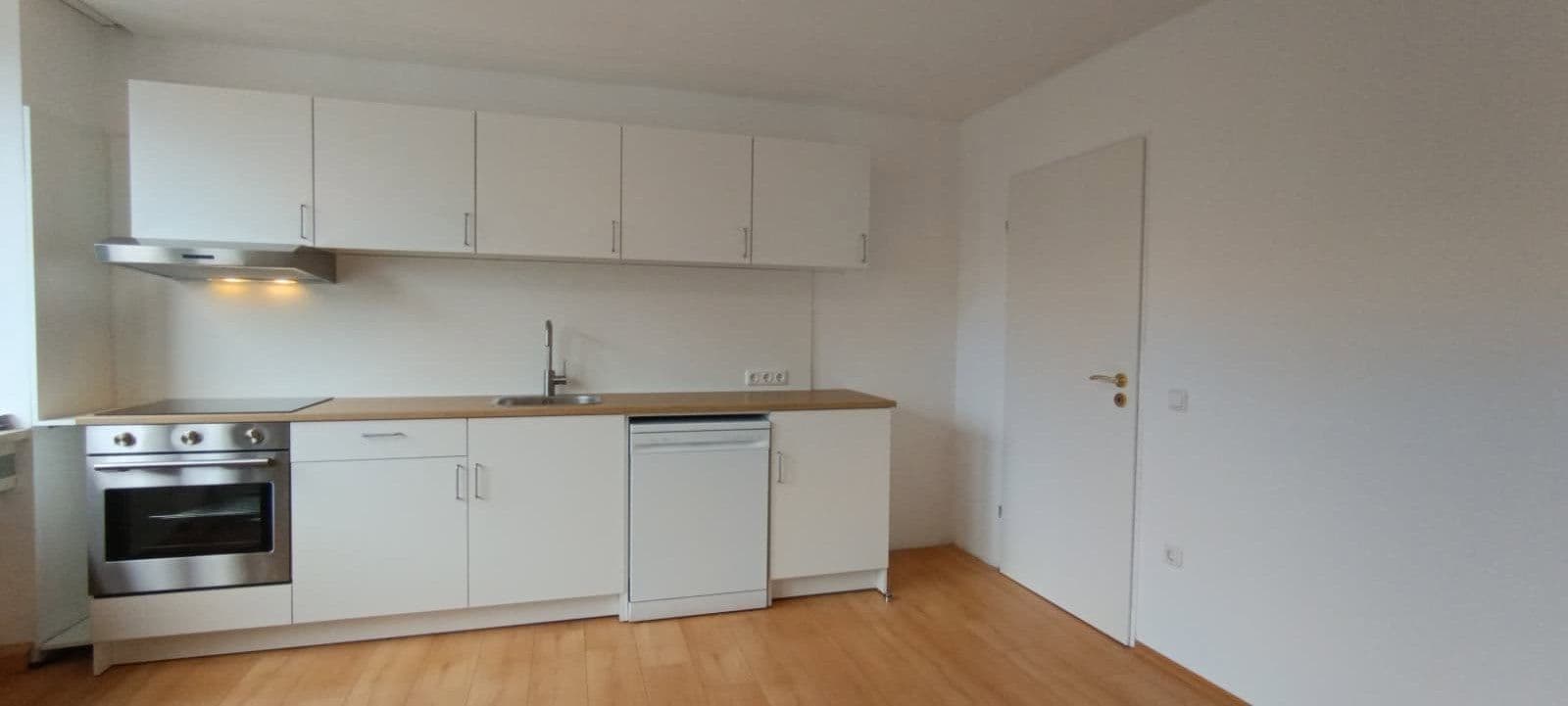 Prenájom bytu 4-izbový 125 m², Kleiner Exerzierplatz 4, Passau, Bavorsko Prenájom bytu 4-izbový 125 m², Kleiner Exerzierplatz 4, Passau, Bavorsko