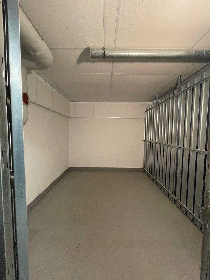 Prenájom bytu 3-izbový 130 m², Köln, Severné Porýnie - Westfálsko Prenájom bytu 3-izbový 130 m², Köln, Severné Porýnie - Westfálsko
