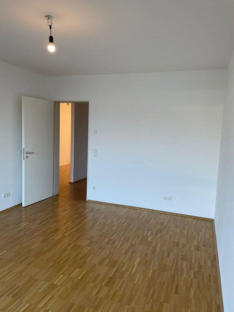 Prenájom bytu 3-izbový 130 m², Köln, Severné Porýnie - Westfálsko Prenájom bytu 3-izbový 130 m², Köln, Severné Porýnie - Westfálsko