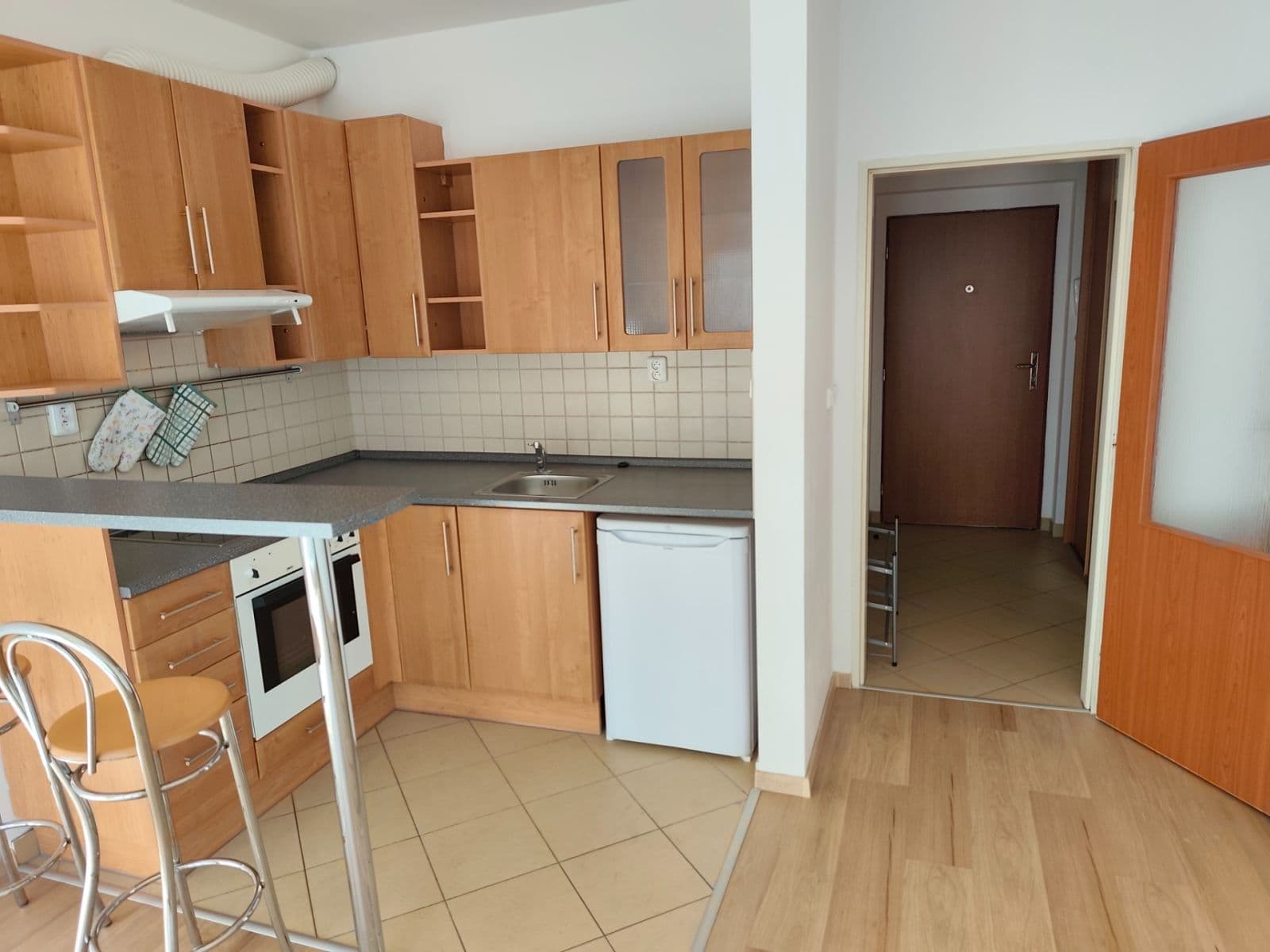 Prenájom bytu 1-izbový 30 m², Mikanova, Praha, Praha Prenájom bytu 1-izbový 30 m², Mikanova, Praha, Praha