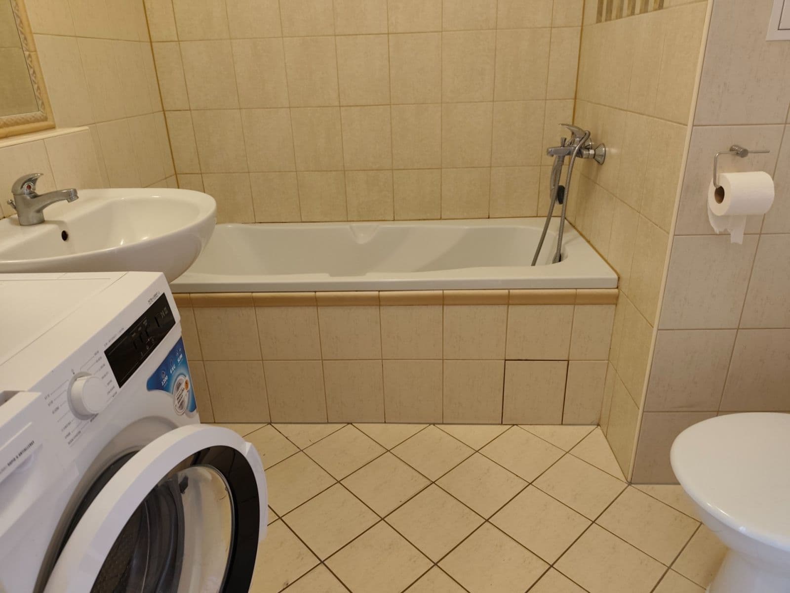 Prenájom bytu 1-izbový 30 m², Mikanova, Praha, Praha Prenájom bytu 1-izbový 30 m², Mikanova, Praha, Praha