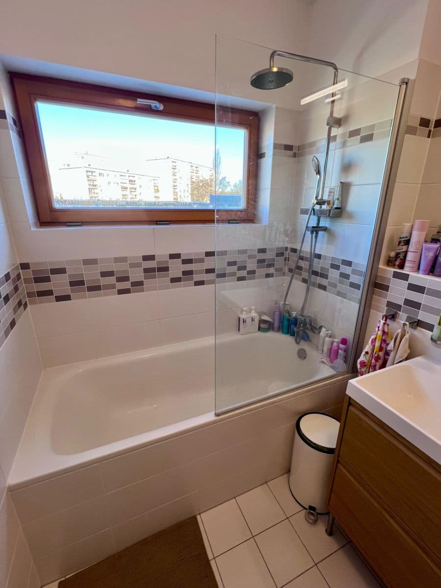 Prenájom bytu 2-izbový 62 m², Generála Šišky, Praha, Praha Prenájom bytu 2-izbový 62 m², Generála Šišky, Praha, Praha