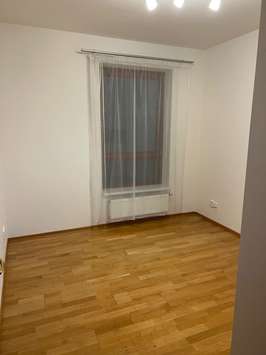 Prenájom bytu 3-izbový 77 m², Podvinný mlýn, Praha, Praha Prenájom bytu 3-izbový 77 m², Podvinný mlýn, Praha, Praha
