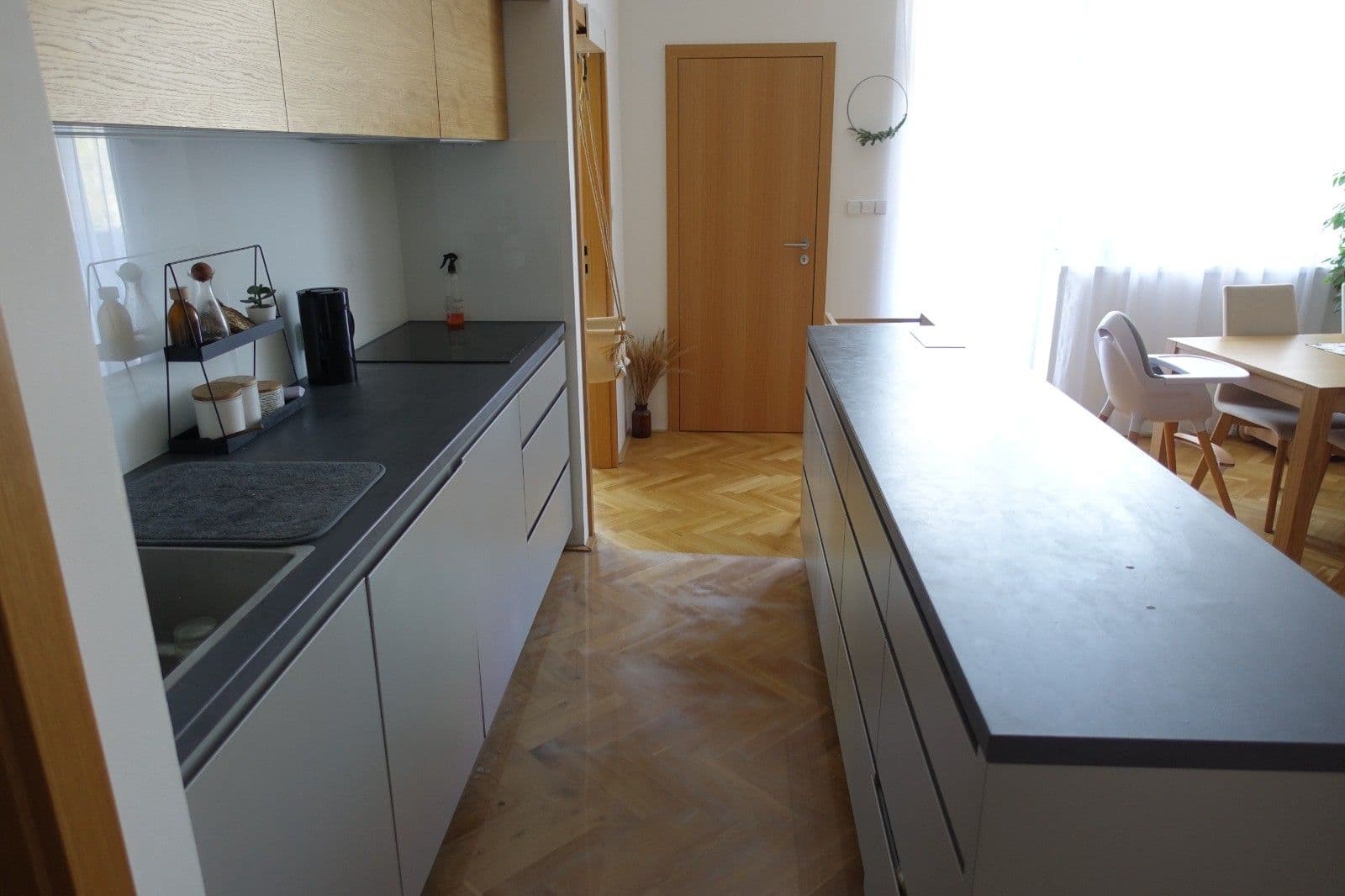 Prenájom bytu 3-izbový 77 m², Špitálka, Brno, Jihomoravský kraj Prenájom bytu 3-izbový 77 m², Špitálka, Brno, Jihomoravský kraj