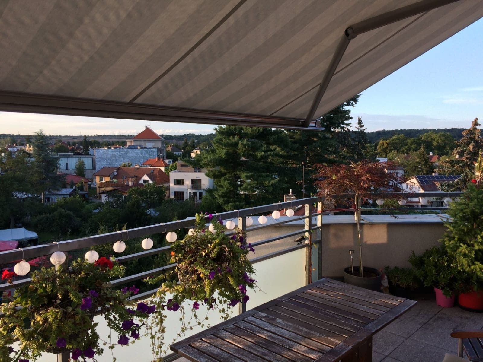 Prenájom bytu 3-izbový 56 m², Tyršovo nám., Roztoky, Středočeský kraj Prenájom bytu 3-izbový 56 m², Tyršovo nám., Roztoky, Středočeský kraj