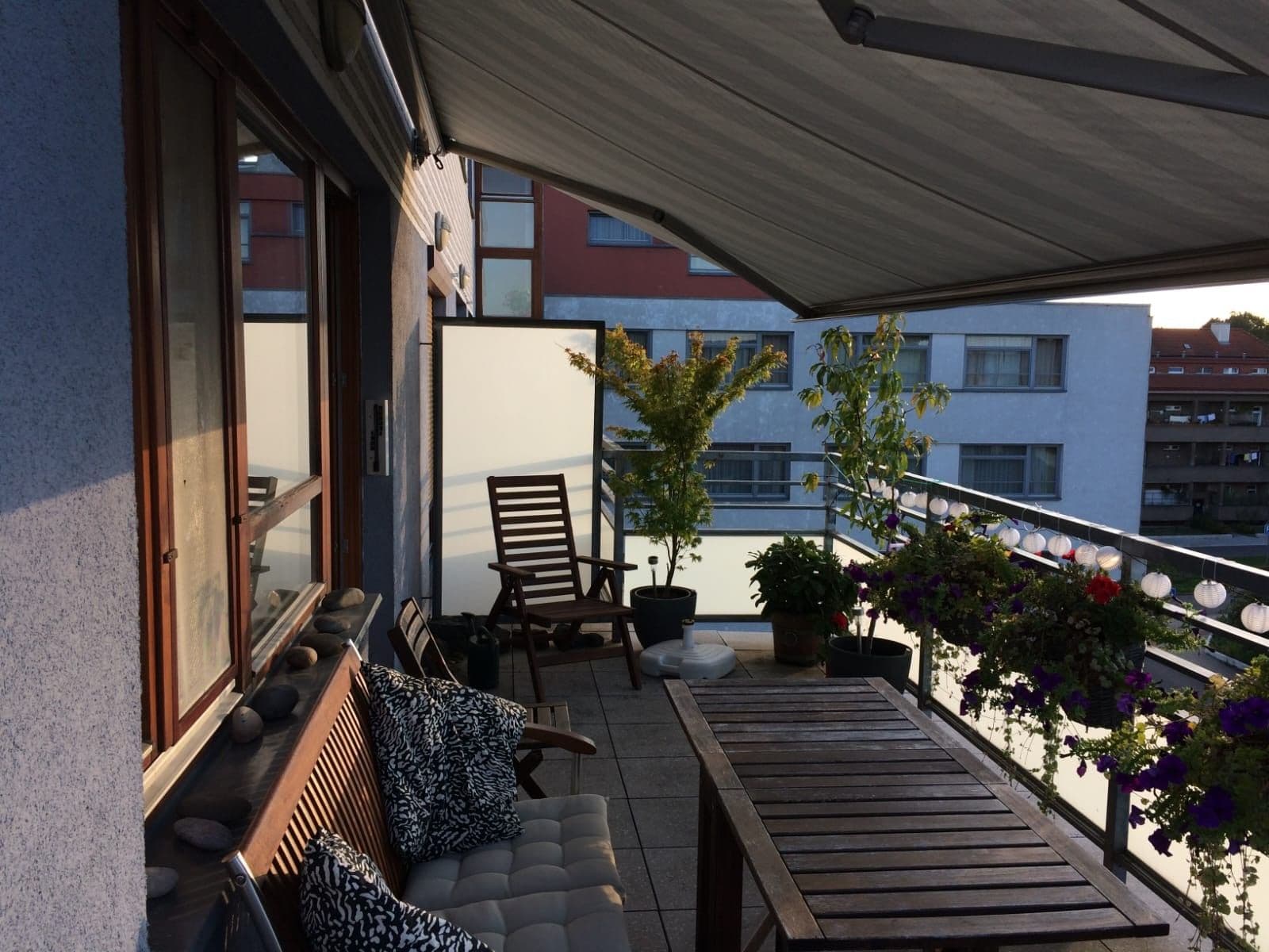 Prenájom bytu 3-izbový 56 m², Tyršovo nám., Roztoky, Středočeský kraj Prenájom bytu 3-izbový 56 m², Tyršovo nám., Roztoky, Středočeský kraj