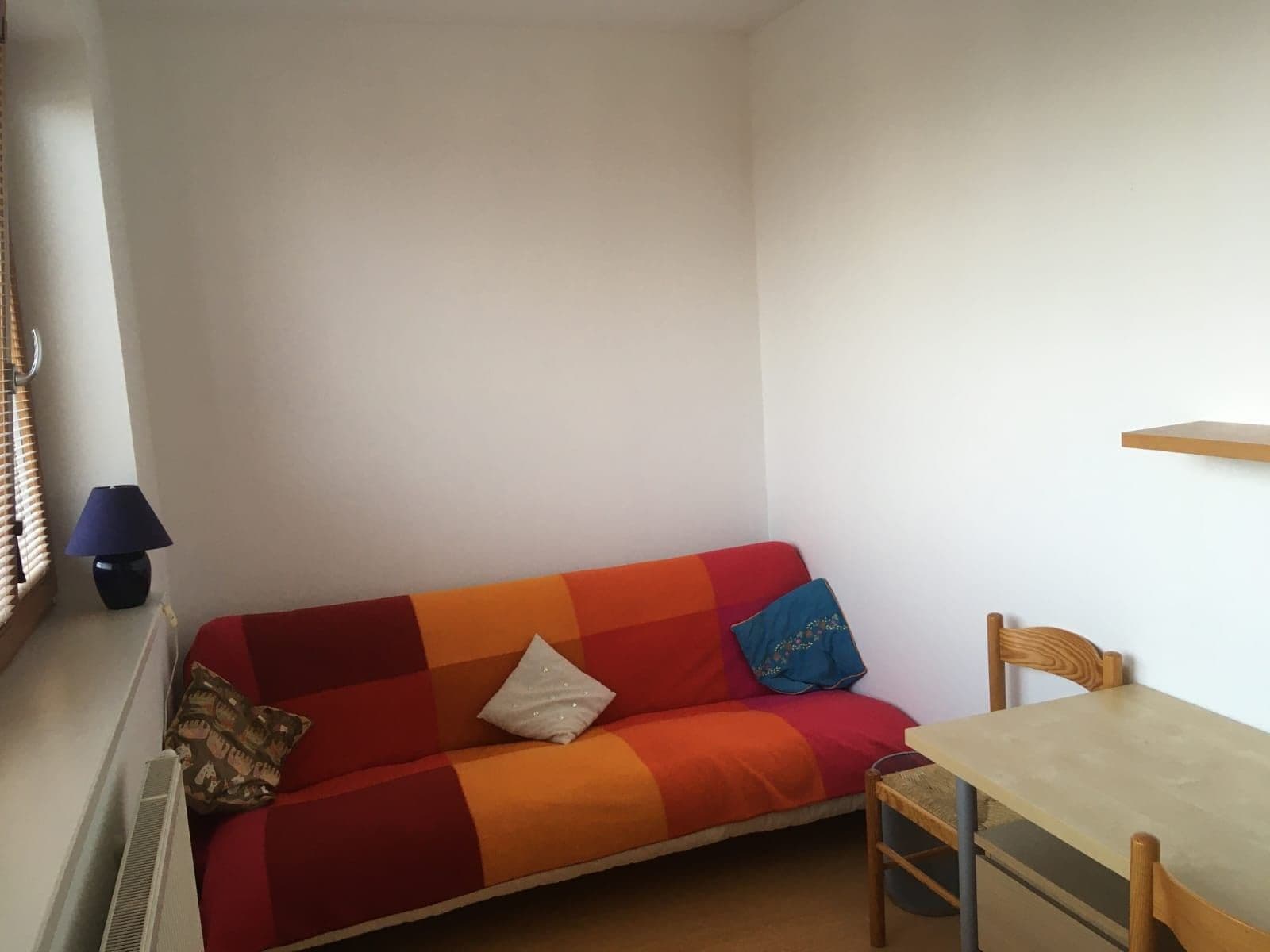 Prenájom bytu 3-izbový 56 m², Tyršovo nám., Roztoky, Středočeský kraj Prenájom bytu 3-izbový 56 m², Tyršovo nám., Roztoky, Středočeský kraj