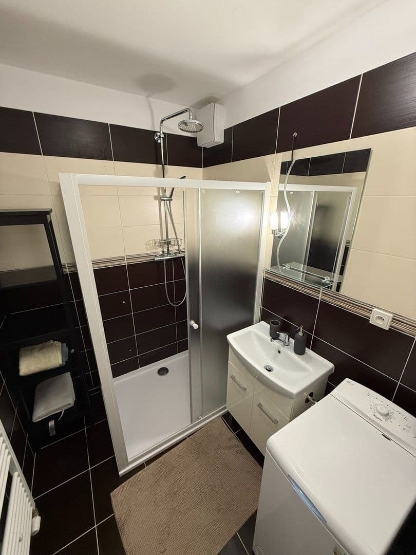 Prenájom bytu 2-izbový 50 m², Hlavná, Nová Dedinka, Bratislavský kraj Prenájom bytu 2-izbový 50 m², Hlavná, Nová Dedinka, Bratislavský kraj
