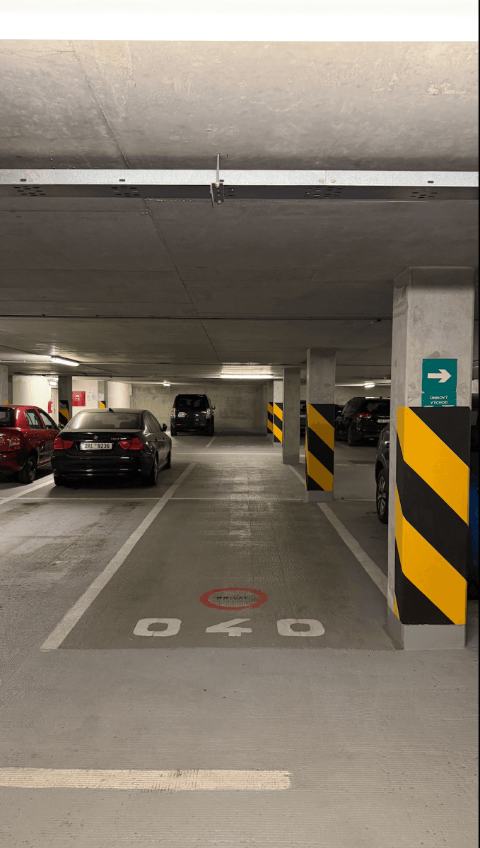 Prenájom garáže 13 m², Tomkova, Praha, Praha Prenájom garáže 13 m², Tomkova, Praha, Praha