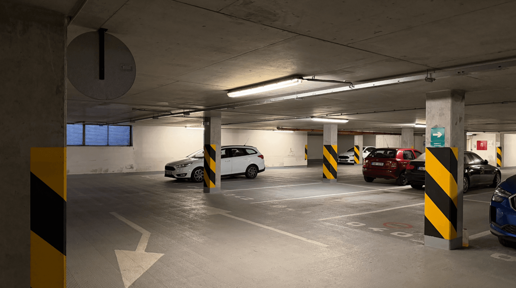 Prenájom garáže 13 m², Tomkova, Praha, Praha Prenájom garáže 13 m², Tomkova, Praha, Praha