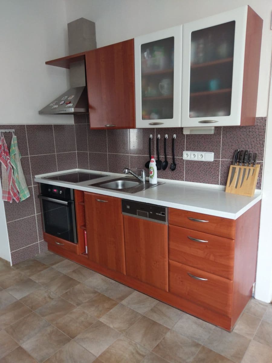 Prenájom bytu 1-izbový 43 m², Špitálská, Praha, Praha Prenájom bytu 1-izbový 43 m², Špitálská, Praha, Praha