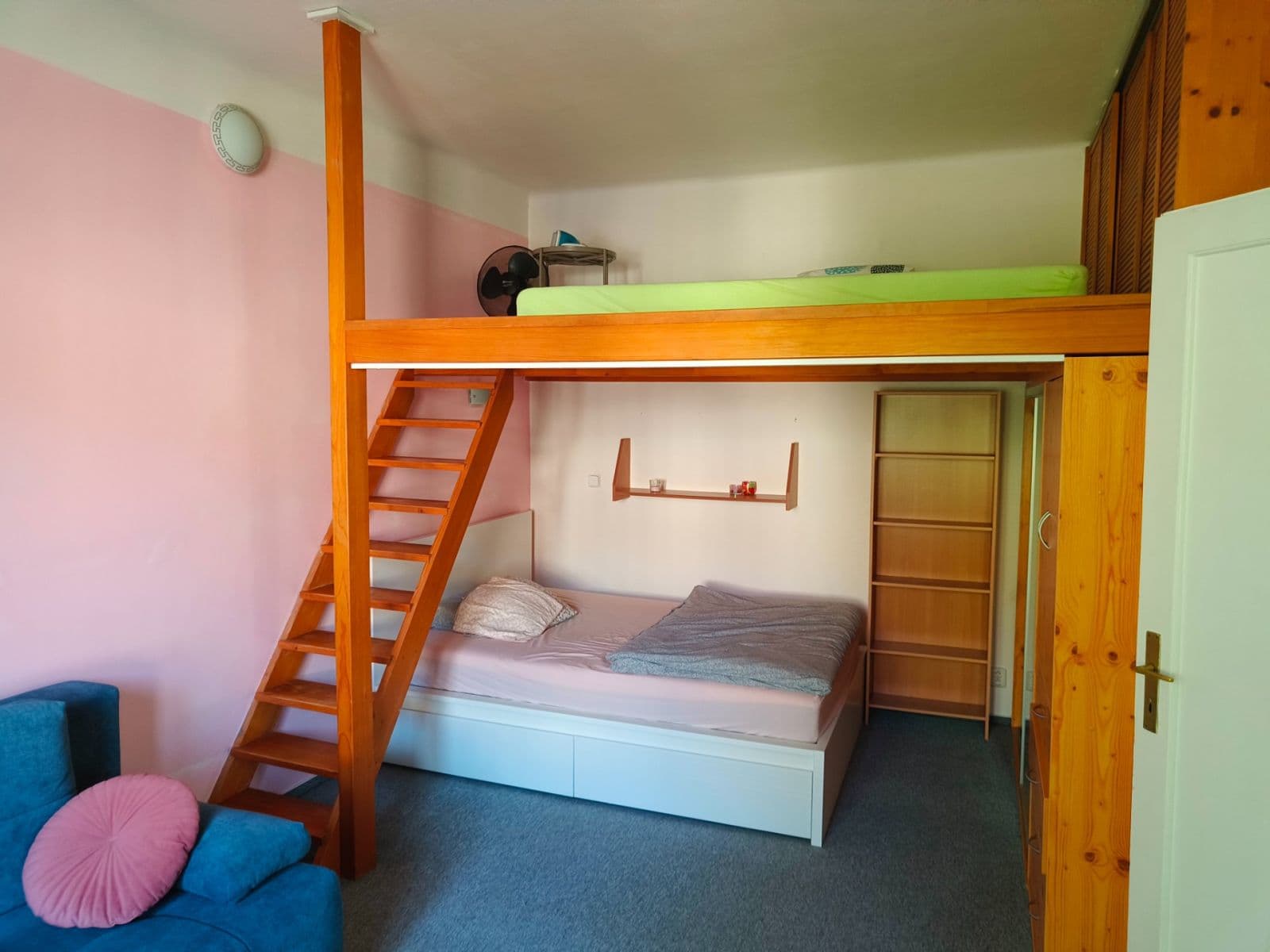 Prenájom bytu 1-izbový 43 m², Špitálská, Praha, Praha Prenájom bytu 1-izbový 43 m², Špitálská, Praha, Praha