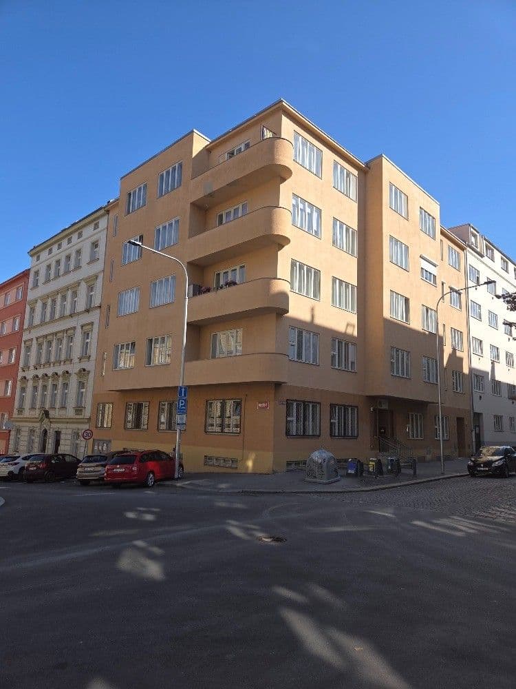 Prenájom nebytového priestoru 124 m², Křišťanova, Praha, Praha Prenájom nebytového priestoru 124 m², Křišťanova, Praha, Praha