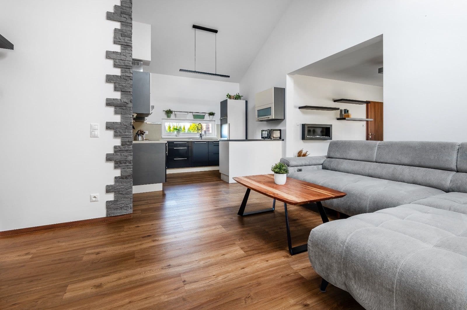Prenájom domu 104 m², pozemok 1.000 m², Křesetice, Středočeský kraj Prenájom domu 104 m², pozemok 1.000 m², Křesetice, Středočeský kraj
