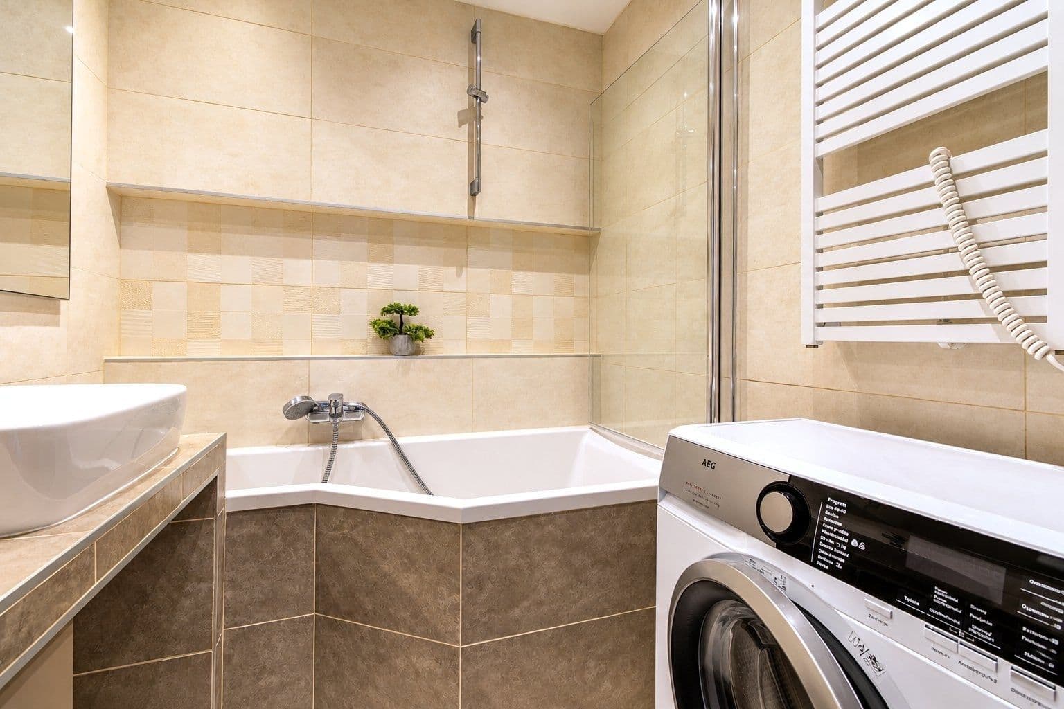 Prenájom bytu 3-izbový 72 m², Dominova, Praha, Praha Prenájom bytu 3-izbový 72 m², Dominova, Praha, Praha