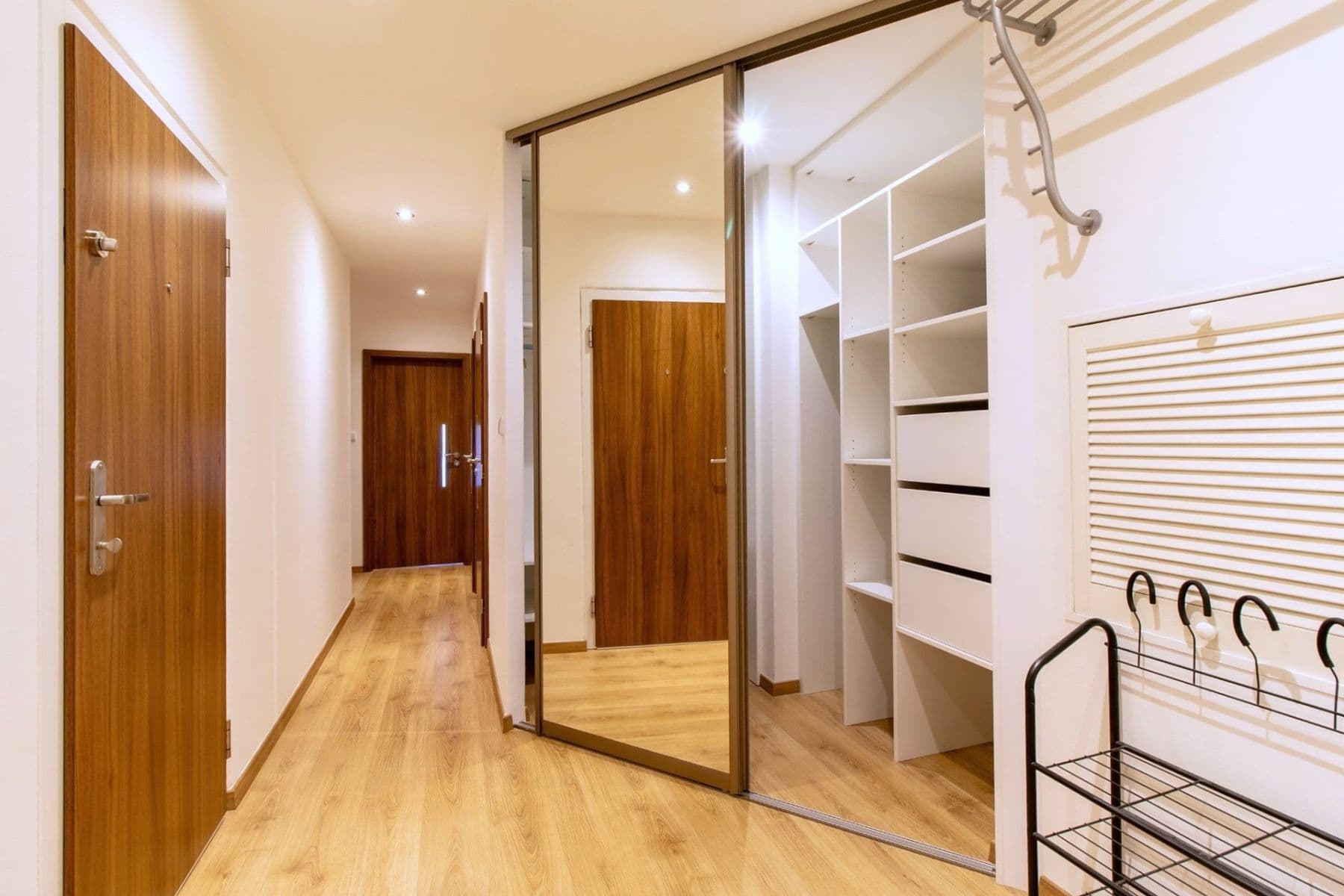 Prenájom bytu 3-izbový 72 m², Dominova, Praha, Praha Prenájom bytu 3-izbový 72 m², Dominova, Praha, Praha