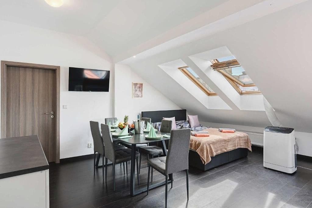 Prenájom bytu 3-izbový 145 m², Košická, Praha, Praha Prenájom bytu 3-izbový 145 m², Košická, Praha, Praha