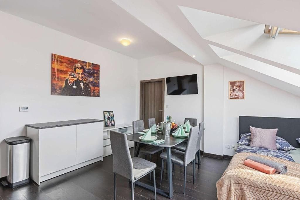 Prenájom bytu 3-izbový 145 m², Košická, Praha, Praha Prenájom bytu 3-izbový 145 m², Košická, Praha, Praha