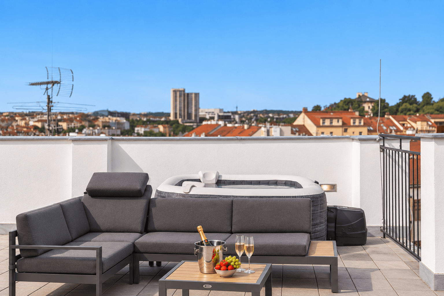 Prenájom bytu 2-izbový 145 m², Košická, Praha, Praha Prenájom bytu 2-izbový 145 m², Košická, Praha, Praha