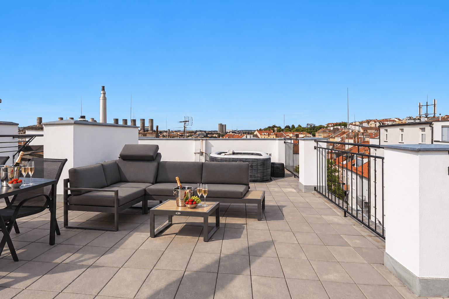 Prenájom bytu 2-izbový 145 m², Košická, Praha, Praha Prenájom bytu 2-izbový 145 m², Košická, Praha, Praha