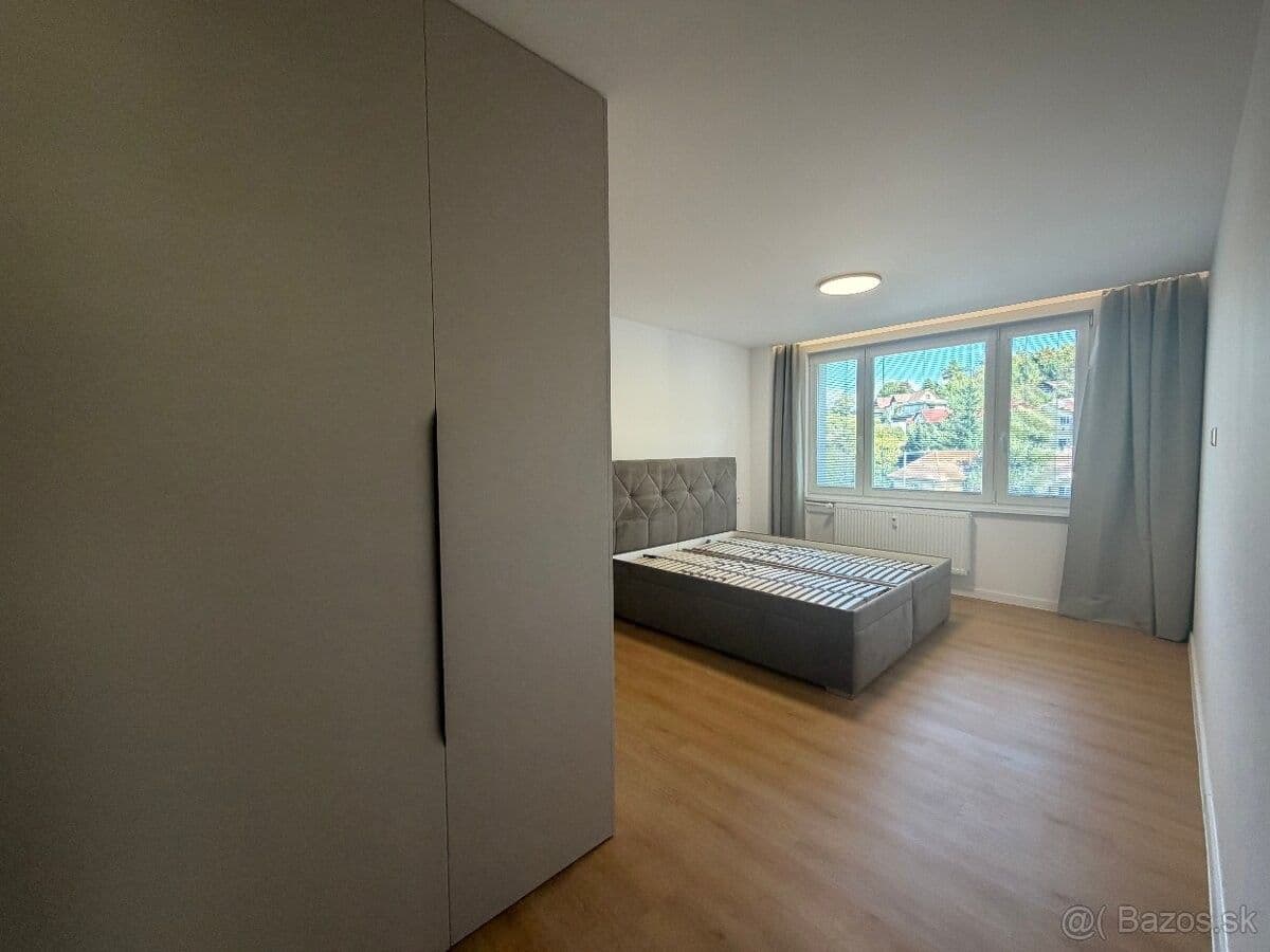 Predaj bytu 3-izbový 67 m², Lánska, Považská Bystrica, Trenčiansky kraj Predaj bytu 3-izbový 67 m², Lánska, Považská Bystrica, Trenčiansky kraj