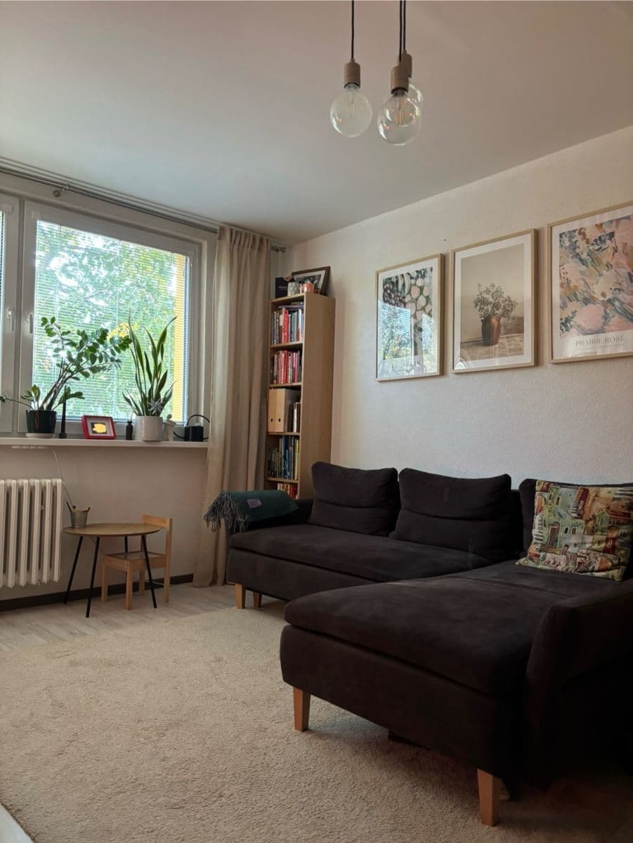 Prenájom bytu 2-izbový 52 m², Medveďovej, Petržalka, Bratislavský kraj Prenájom bytu 2-izbový 52 m², Medveďovej, Petržalka, Bratislavský kraj