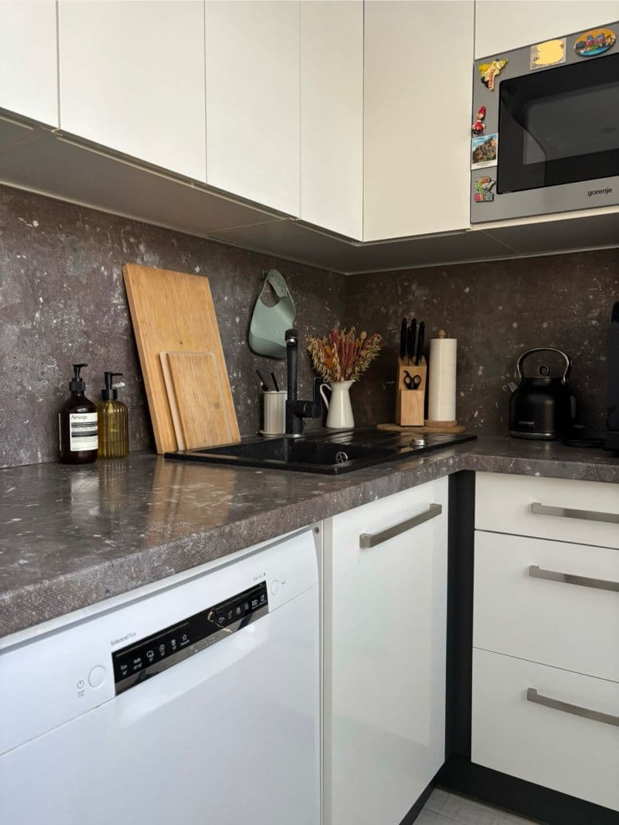 Prenájom bytu 2-izbový 52 m², Medveďovej, Petržalka, Bratislavský kraj Prenájom bytu 2-izbový 52 m², Medveďovej, Petržalka, Bratislavský kraj
