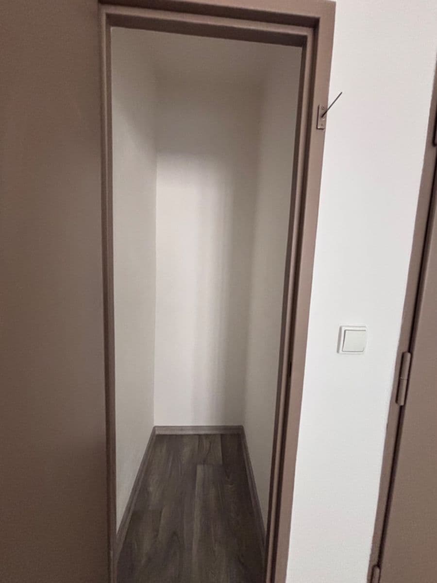 Predaj bytu 1-izbový 25 m², K Louži, Praha, Praha Predaj bytu 1-izbový 25 m², K Louži, Praha, Praha