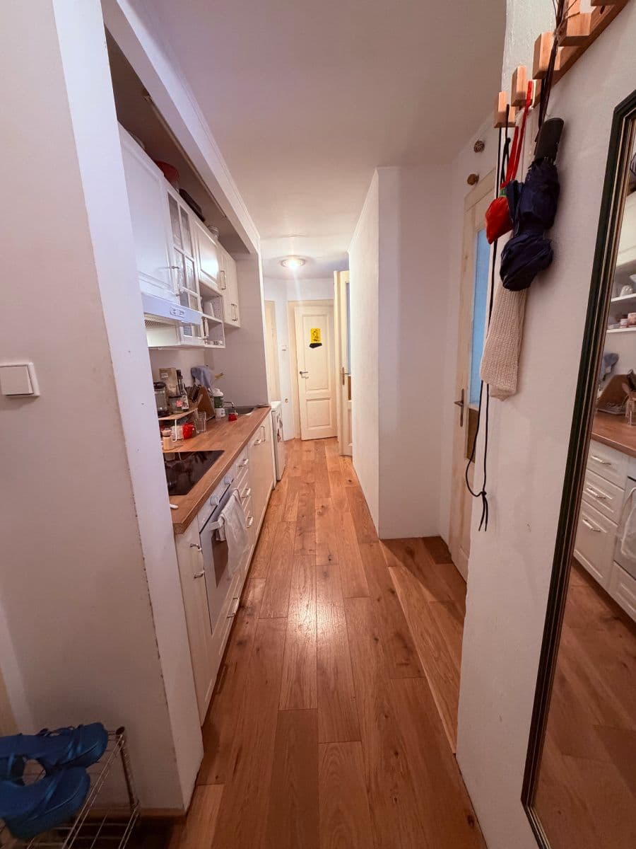 Prenájom bytu 2-izbový 55 m², Čechova, Praha, Praha Prenájom bytu 2-izbový 55 m², Čechova, Praha, Praha