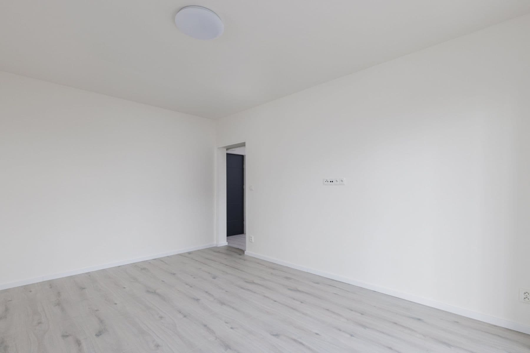 Prenájom bytu 2-izbový 53 m², Hostýnská, Praha, Praha Prenájom bytu 2-izbový 53 m², Hostýnská, Praha, Praha