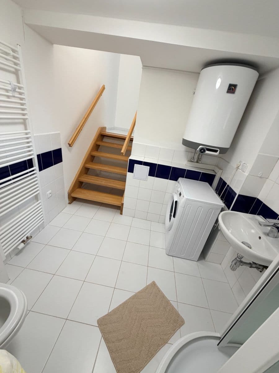 Prenájom bytu 1-izbový 24 m², Macešková, Praha, Praha Prenájom bytu 1-izbový 24 m², Macešková, Praha, Praha