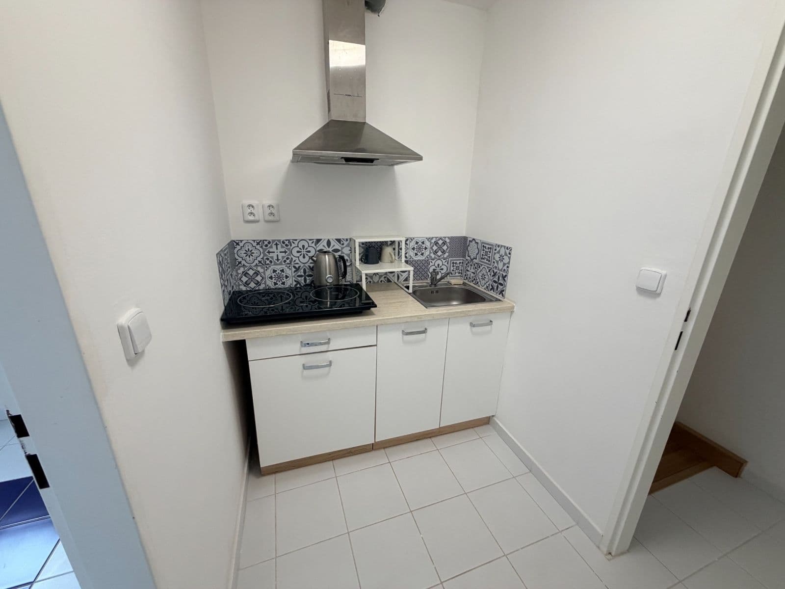 Prenájom bytu 1-izbový 24 m², Macešková, Praha, Praha Prenájom bytu 1-izbový 24 m², Macešková, Praha, Praha