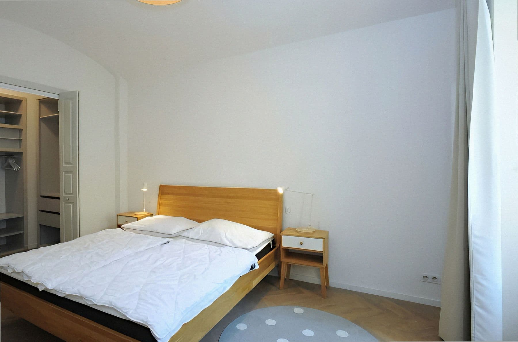 Prenájom bytu 2-izbový 84 m², Valentinská, Praha, Praha Prenájom bytu 2-izbový 84 m², Valentinská, Praha, Praha
