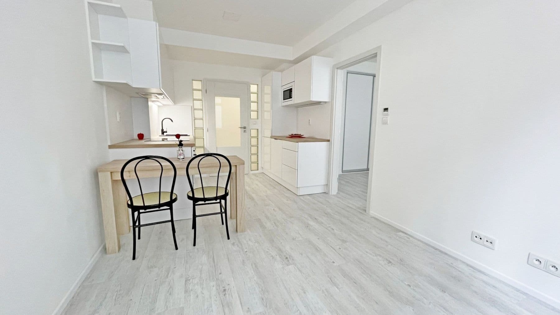 Predaj bytu 2-izbový 42 m², Sokolovská, Praha, Praha Predaj bytu 2-izbový 42 m², Sokolovská, Praha, Praha