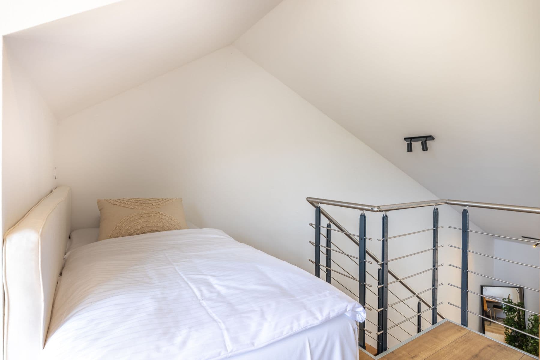 Prenájom bytu 98 m², Hostivítova, Praha, Praha Prenájom bytu 98 m², Hostivítova, Praha, Praha