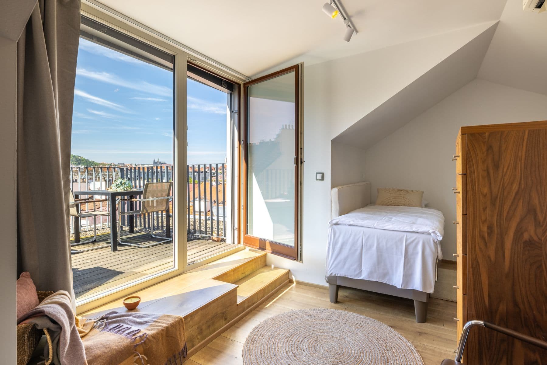 Prenájom bytu 98 m², Hostivítova, Praha, Praha Prenájom bytu 98 m², Hostivítova, Praha, Praha