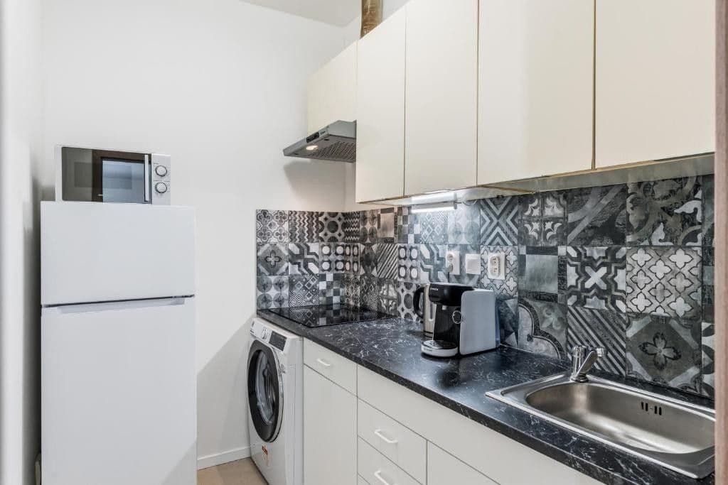 Prenájom bytu 2-izbový 83 m², Jeronýmova, Praha, Praha Prenájom bytu 2-izbový 83 m², Jeronýmova, Praha, Praha
