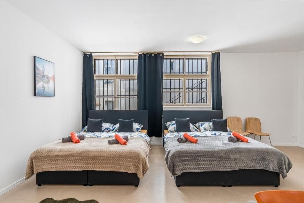 Prenájom bytu 2-izbový 83 m², Jeronýmova, Praha, Praha Prenájom bytu 2-izbový 83 m², Jeronýmova, Praha, Praha